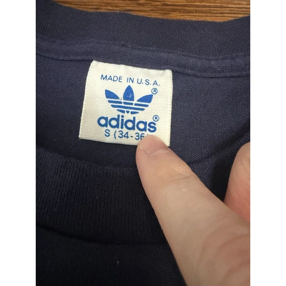 Vintage Men’s Size S 80s ADIDAS TREFOIL THREE STRIPE LOGO t-shirt Single Stitch